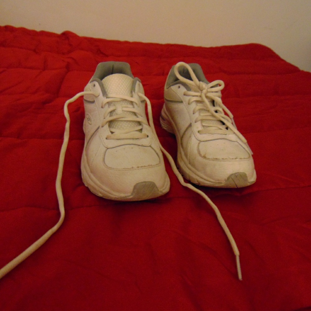 Dr scholls white sneakers